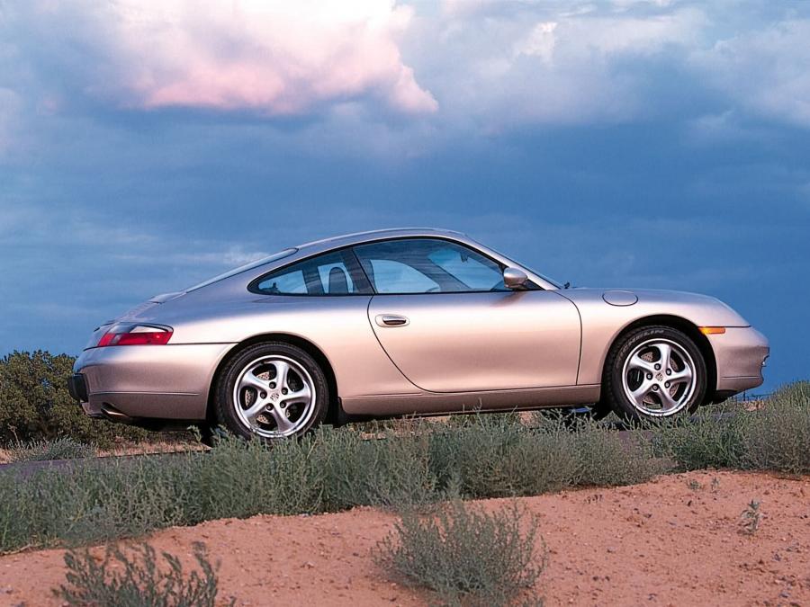  Porsche 911 Carrera 2001 года  (фото 4 из 7)
